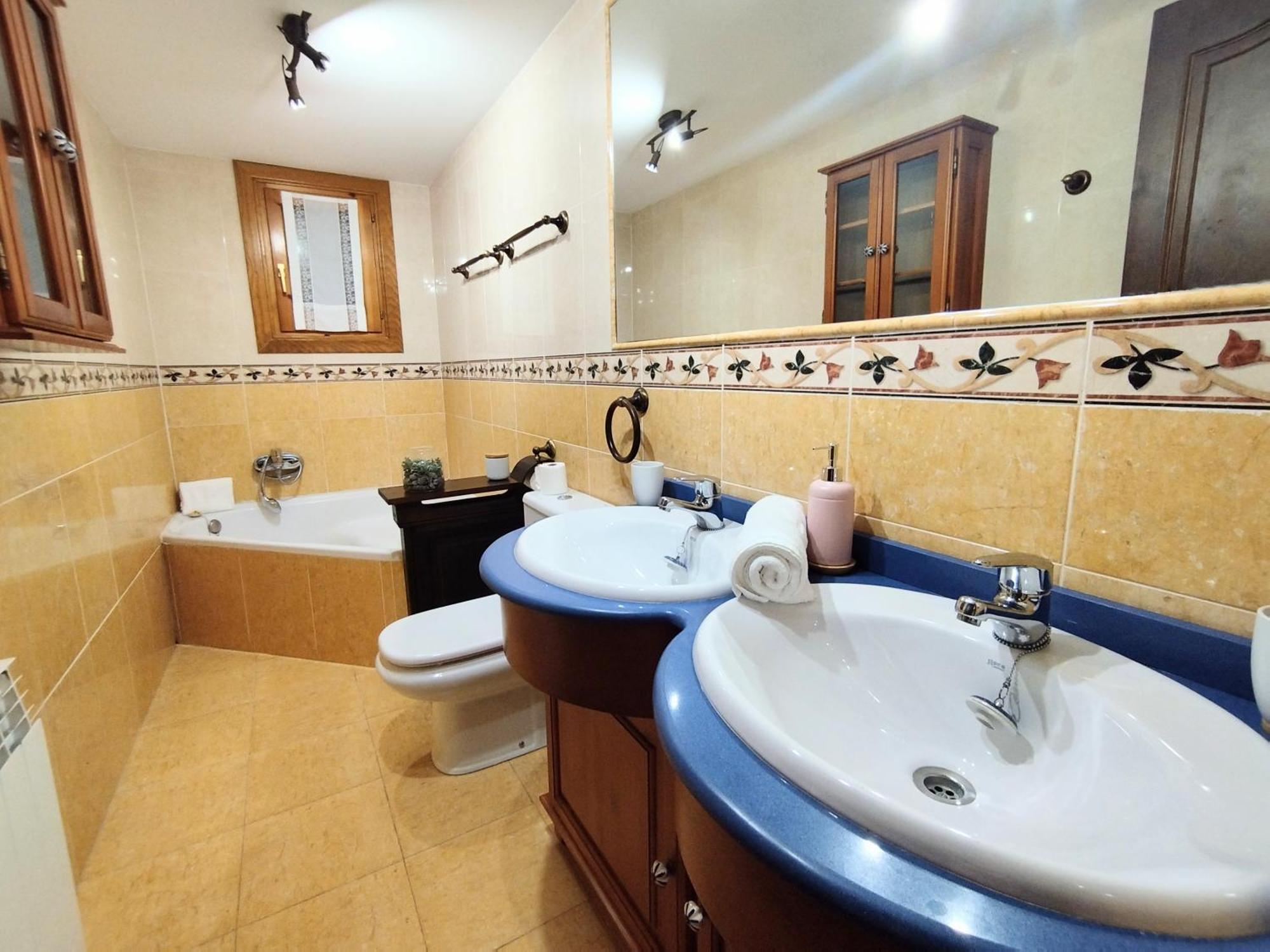 Check-In Casas Cumbre De Benasque Apartment Eriste Exterior photo